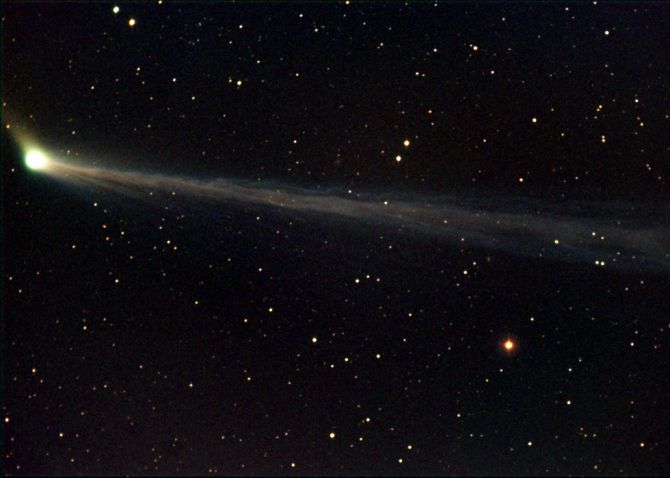 [graphic]comet Bradfield